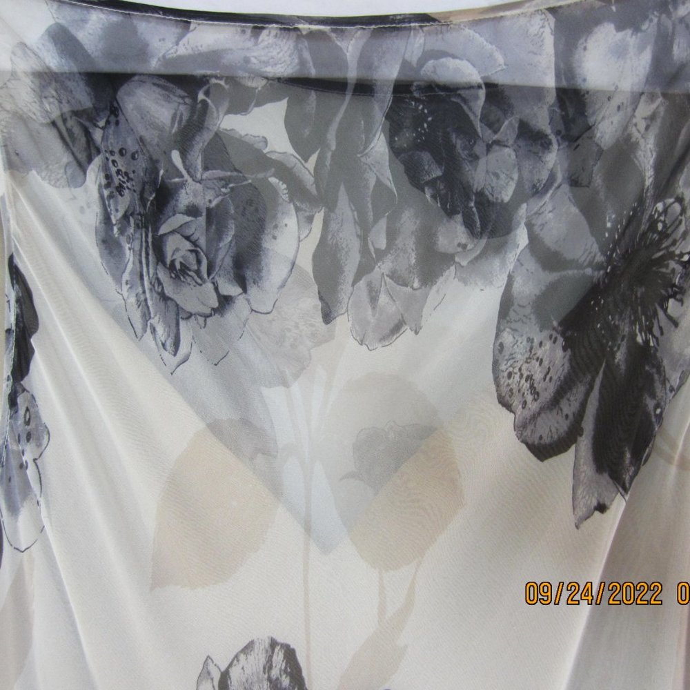 Carmen Marc Valvo Beige and Black Floral Slip Dress - Picture 4 of 8